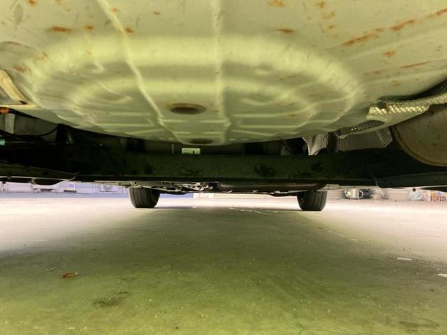 ノート X 新品タイヤ/保証書/純正 SDナビ/衝突安全装置/Bluetooth接続/ETC/EBD付ABS/アイドリングストップ/フルセグTV/禁煙車/エアバッグ 運転席/エアバッグ 助手席/パワーウインドウ(43枚目)