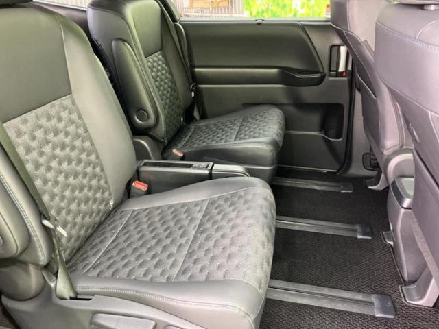 ヴォクシー Ｓ－Ｚ　★★★保証書／ディスプレイオーディオ１０．５インチ／トヨタセーフティセンス／両側電動スライドドア／シートヒーター　前席／車線逸脱防止支援システム／シート　ハーフレザー　衝突被害軽減システム（5枚目）