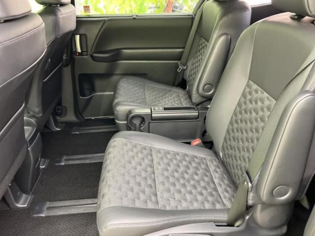 ヴォクシー Ｓ－Ｚ　★★★保証書／ディスプレイオーディオ１０．５インチ／トヨタセーフティセンス／両側電動スライドドア／シートヒーター　前席／車線逸脱防止支援システム／シート　ハーフレザー　衝突被害軽減システム（8枚目）