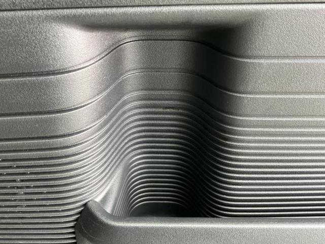 Ｎ－ＢＯＸカスタム ヒョウジュン　保証書／ホンダセンシング／電動スライドドア／車線逸脱防止支援システム／ヘッドランプ　ＬＥＤ／ＥＢＤ付ＡＢＳ／横滑り防止装置／禁煙車／エアバッグ　運転席／エアバッグ　助手席　衝突被害軽減システム（32枚目）