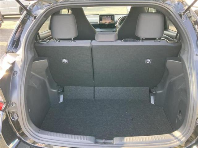 ヤリス Ｘ　ディスプレイオーディオ＋ナビ／衝突安全装置／車線逸脱防止支援システム／Ｂｌｕｅｔｏｏｔｈ接続／ＥＴＣ／ＥＢＤ付ＡＢＳ／バックモニター／エアバッグ　運転席／エアバッグ　助手席／パワーウインドウ（8枚目）