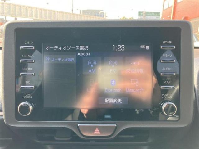 ヤリス Ｘ　ディスプレイオーディオ＋ナビ／衝突安全装置／車線逸脱防止支援システム／Ｂｌｕｅｔｏｏｔｈ接続／ＥＴＣ／ＥＢＤ付ＡＢＳ／バックモニター／エアバッグ　運転席／エアバッグ　助手席／パワーウインドウ（10枚目）