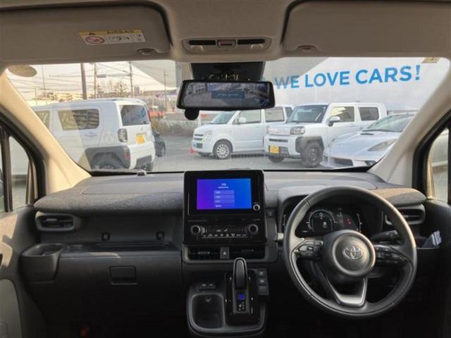 シエンタ ハイブリッドＺ　新品タイヤ／保証書／ディスプレイオーディオ＋ナビ８インチ／衝突安全装置／両側電動スライドドア／車線逸脱防止支援システム／ヘッドランプ　ＬＥＤ／ＥＴＣ／ＥＢＤ付ＡＢＳ／横滑り防止装置　バックカメラ（4枚目）