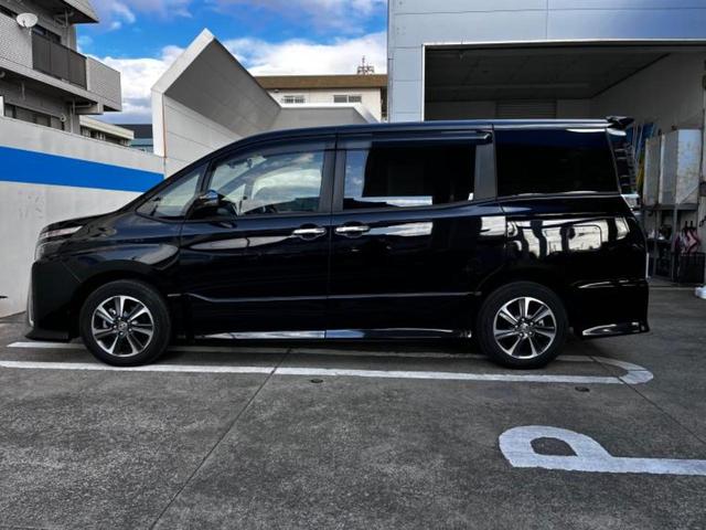 ヴォクシー ZSキラメキ3 保証書/純正 9インチ SDナビ/フリップダウンモニター 純正 12.1インチ/衝突安全装置/両側電動スライドドア/車線逸脱防止支援システム/シート ハーフレザー/ドライブレコーダー 純正 ドラレコ(2枚目)