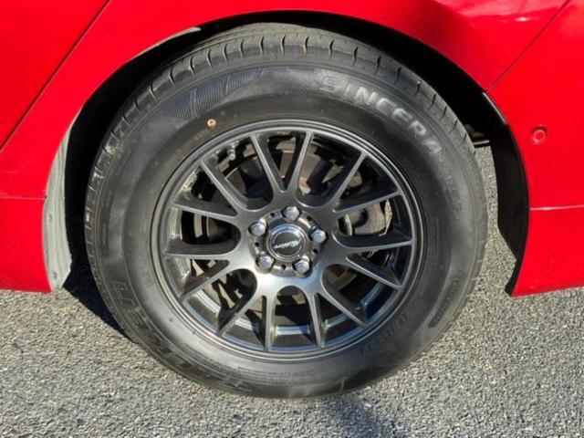 プリウス Ａツーリングセレクション　保証書／純正　９インチ　ＳＤナビ／トヨタセーフティセンス／シートヒーター　前席／車線逸脱防止支援システム／シート　合皮／パーキングアシスト　自動操舵／ヘッドランプ　ＬＥＤ　衝突被害軽減システム　ＥＴＣ（18枚目）