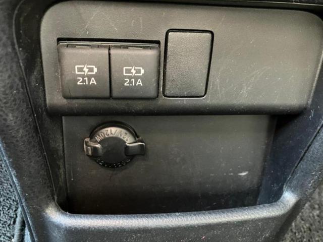 ヴォクシー ＺＳ　新品タイヤ／保証書／純正　９インチ　ＳＤナビ／フリップダウンモニター　純正　１２．１インチ／トヨタセーフティセンス／両側電動スライドドア／ヘッドランプ　ＬＥＤ／Ｂｌｕｅｔｏｏｔｈ接続／ＥＴＣ（16枚目）