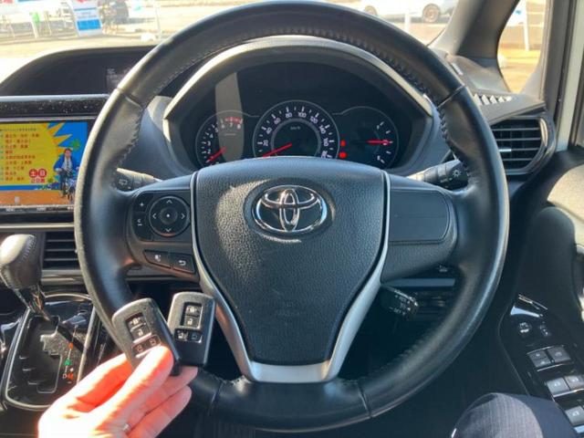 ヴォクシー ＺＳ　新品タイヤ／保証書／純正　９インチ　ＳＤナビ／フリップダウンモニター　純正　１２．１インチ／トヨタセーフティセンス／両側電動スライドドア／ヘッドランプ　ＬＥＤ／Ｂｌｕｅｔｏｏｔｈ接続／ＥＴＣ（17枚目）