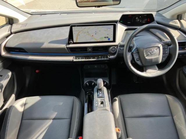 プリウス Z 保証書/ディスプレイオーディオ+ナビ10インチ/デジタルインナーミラー/トヨタセーフティセンス/エアーシート 前席/全方位モニター/車線逸脱防止支援システム/シート 合皮/電動バックドア 全周囲カメラ(4枚目)