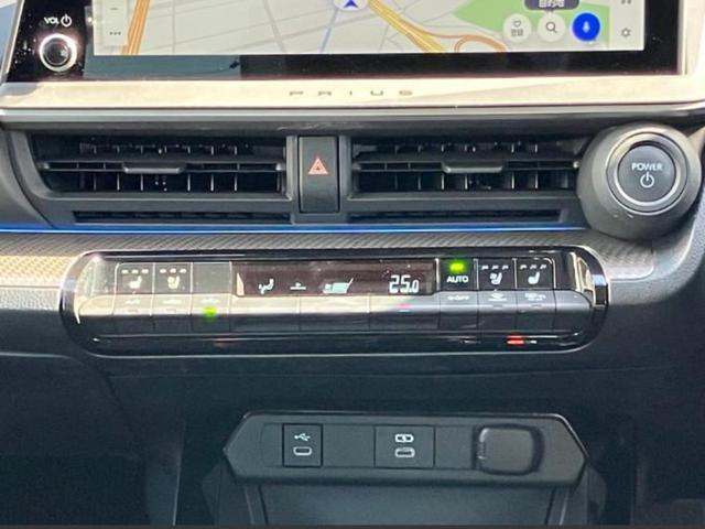 プリウス Z 保証書/ディスプレイオーディオ+ナビ10インチ/デジタルインナーミラー/トヨタセーフティセンス/エアーシート 前席/全方位モニター/車線逸脱防止支援システム/シート 合皮/電動バックドア 全周囲カメラ(11枚目)