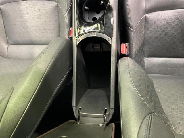 Ｃ－ＨＲ Ｇ　保証書／純正　９インチ　ＳＤナビ／衝突安全装置／シートヒーター／車線逸脱防止支援システム／シート　合皮／ヘッドランプ　ＬＥＤ／ＥＴＣ／ＥＢＤ付ＡＢＳ／横滑り防止装置／アイドリングストップ　盗難防止装置（33枚目）