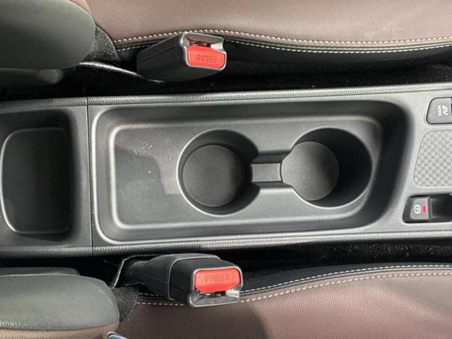 ヤリスクロス ハイブリッドＺ　新品タイヤ／保証書／ディスプレイオーディオ＋ナビ／トヨタセーフティセンス／シートヒーター　前席／パノラミックビューモニター／車線逸脱防止支援システム／シート　ハーフレザー　衝突被害軽減システム　ＥＴＣ（31枚目）