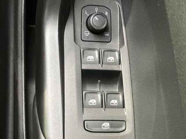 Ｔ－クロス ＴＳＩアクティブ　新品タイヤ／保証書／純正　９．２インチ　メモリーナビ／衝突安全装置／ドライブレコーダー　社外／ヘッドランプ　ＬＥＤ／ＵＳＢジャック／Ｂｌｕｅｔｏｏｔｈ接続／ＥＴＣ２．０／ＥＢＤ付ＡＢＳ　バックカメラ（26枚目）