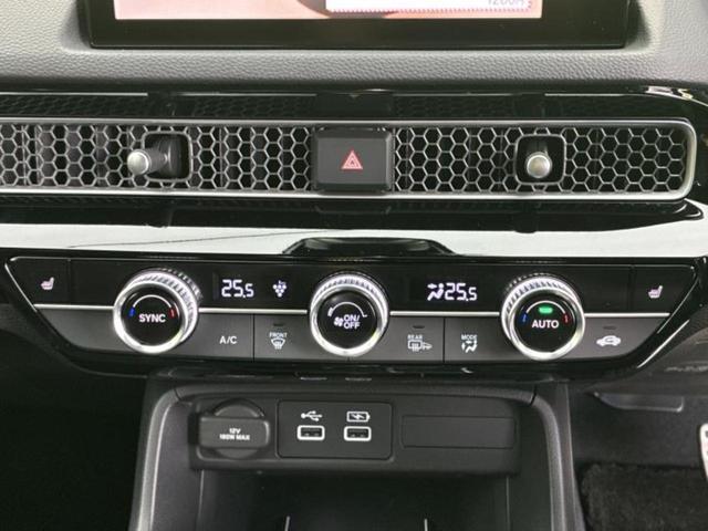 シビック ｅＨＥＶ　新品タイヤ／ＢＯＳＥ／保証書／純正　８インチ　ＳＤナビ／衝突安全装置／シートヒーター／車線逸脱防止支援システム／シート　ハーフレザー／ヘッドランプ　ＬＥＤ／Ｂｌｕｅｔｏｏｔｈ接続／ＥＴＣ　バックカメラ（30枚目）