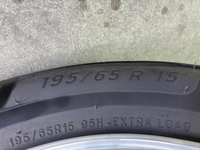 セレナ ｅパワーハイウェイスターＶ　保証書／純正　９インチ　ＳＤナビ／フリップダウンモニター　純正　１１．４インチ／インテリジェントルームミラー／エマージェンシーブレーキ／両側電動スライドドア／アラウンドビューモニター　全周囲カメラ（48枚目）