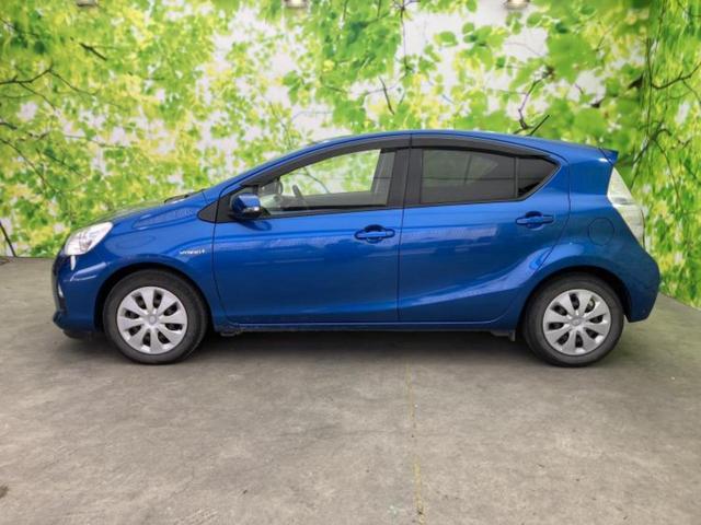 アクア Ｓ　新品タイヤ／保証書／純正　ＳＤナビ／ＥＴＣ／ＥＢＤ付ＡＢＳ／横滑り防止装置／アイドリングストップ／フルセグＴＶ／エアバッグ　運転席／エアバッグ　助手席／パワーウインドウ／キーレスエントリー（2枚目）