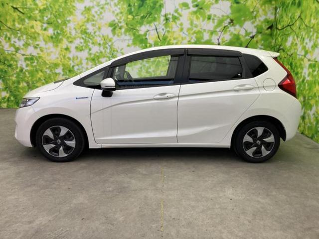 フィットハイブリッド ハイブリッド・Ｌパッケージ　新品タイヤ／保証書／社外　ＳＤナビ／ドライブレコーダー　前後／ヘッドランプ　ＬＥＤ／ＥＴＣ／ＥＢＤ付ＡＢＳ／横滑り防止装置／バックモニター／ワンセグＴＶ／エアバッグ　運転席／エアバッグ　助手席（2枚目）