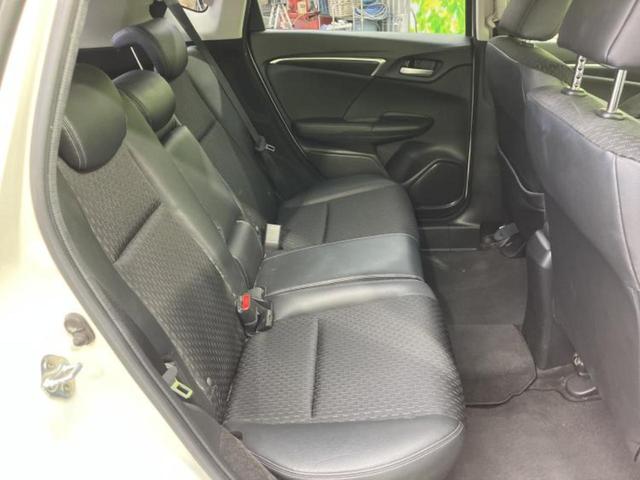 フィットハイブリッド ハイブリッド・Ｌパッケージ　新品タイヤ／保証書／社外　ＳＤナビ／ドライブレコーダー　前後／ヘッドランプ　ＬＥＤ／ＥＴＣ／ＥＢＤ付ＡＢＳ／横滑り防止装置／バックモニター／ワンセグＴＶ／エアバッグ　運転席／エアバッグ　助手席（6枚目）