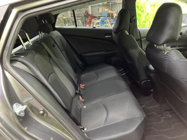 プリウス Ａ　保証書／純正　９インチ　ＳＤナビ／衝突安全装置／車線逸脱防止支援システム／パーキングアシスト　自動操舵／ヘッドランプ　ＬＥＤ／ＥＴＣ／ＥＢＤ付ＡＢＳ／横滑り防止装置／アイドリングストップ　盗難防止装置（6枚目）