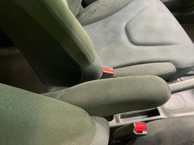 フィット １３Ｇ・スマートセレクションファインスタイル　保証書／社外　ＳＤナビ／ヘッドランプ　ＨＩＤ／ＥＴＣ／ＥＢＤ付ＡＢＳ／フルセグＴＶ／エアバッグ　運転席／エアバッグ　助手席／アルミホイール　社外　１４インチ／パワーウインドウ／キーレスエントリー（32枚目）