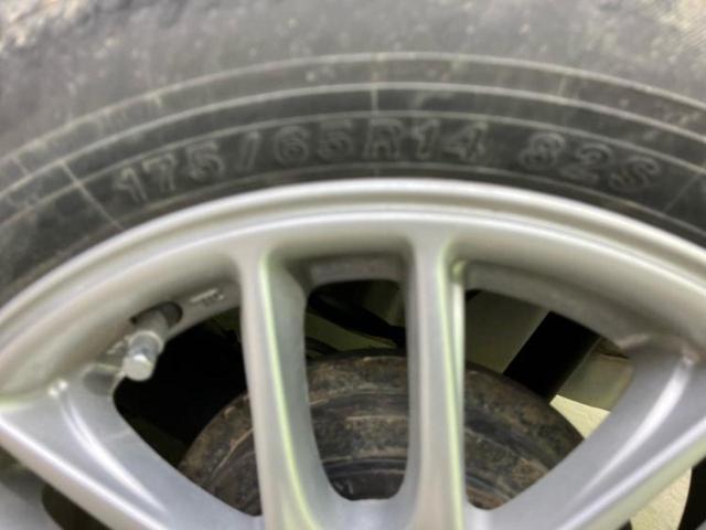 フィット １３Ｇ・スマートセレクションファインスタイル　保証書／社外　ＳＤナビ／ヘッドランプ　ＨＩＤ／ＥＴＣ／ＥＢＤ付ＡＢＳ／フルセグＴＶ／エアバッグ　運転席／エアバッグ　助手席／アルミホイール　社外　１４インチ／パワーウインドウ／キーレスエントリー（49枚目）