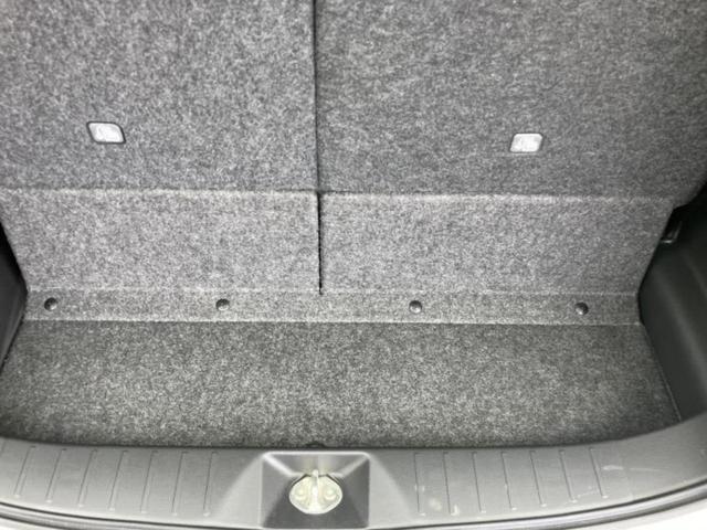 Ｔセーフティパッケージ　社外　ＳＤナビ／衝突安全装置／シートヒーター　運転席／マルチアラウンドモニター／ヘッドランプ　ＨＩＤ／Ｂｌｕｅｔｏｏｔｈ接続／ＥＢＤ付ＡＢＳ／横滑り防止装置／アイドリングストップ／ＤＶＤ／禁煙車（画像23）