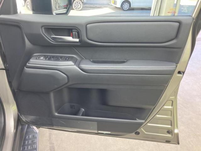 ４ＷＤ　ＶＸ　新品タイヤ／サンルーフ／保証書／ディスプレイオーディオ＋ナビ１２．３インチ／デジタルインナーミラー／トヨタセーフティセンス／シートヒーター　前席／全方位モニター／車線逸脱防止支援システム（画像23）