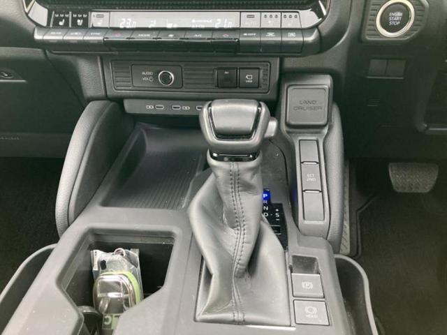 ４ＷＤ　ＶＸ　新品タイヤ／サンルーフ／保証書／ディスプレイオーディオ＋ナビ１２．３インチ／デジタルインナーミラー／トヨタセーフティセンス／シートヒーター　前席／全方位モニター／車線逸脱防止支援システム（画像28）