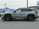 RAV4 4WDハイブリッドアドベンチャー 社外エアロ/保証書/ディスプレイオーディオ+ナビ10インチ/デジタルインナーミラー/トヨタセーフティセンス/シートヒーター 前席/パノラミックビューモニター/車線逸脱防止支援システム 全周囲カメラ 中古車画像_2