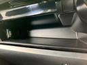 WECARSでは各商談席に大型モニターをご用意しております!見やすい大画面でゆったりと全国の在庫をご覧いただけます!是非ご来店お待ちしております!