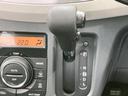 WECARSの展示場では実際に見て、触ってお車をお選びいただけます!知識の豊富な営業スタッフが様々なカーライフをご提案いたします!