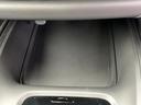 WECARSの展示場では実際に見て、触ってお車をお選びいただけます!知識の豊富な営業スタッフが様々なカーライフをご提案いたします!