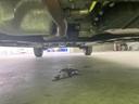 車両前方側の下廻り画像です。エンジン付近から車両中央部までの状態を確認いただけます。◆ご購入前に気になる下廻りの様子を把握したい方は、店頭スタッフまでお問い合わせ下さい。