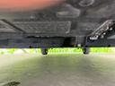 車両前方側の下廻り画像です。エンジン付近から車両中央部までの状態を確認いただけます。◆ご購入前に気になる下廻りの様子を把握したい方は、店頭スタッフまでお問い合わせ下さい。
