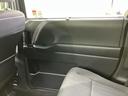 車内に自然になじむ穏やかな色調で、座席に座った際も圧迫感を与えにくい印象です。同乗者も落ち着いて過ごせる室内です。◆画像認識AIによる推定であり実際と異なる場合があります。