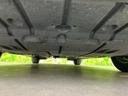 車両前方側の下廻り画像です。エンジン付近から車両中央部までの状態を確認いただけます。◆ご購入前に気になる下廻りの様子を把握したい方は、店頭スタッフまでお問い合わせ下さい。