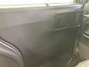 シンプルな色合いで車内に自然になじみ、すっきりとした印象です。同乗者も落ち着いて過ごしやすく、日々の移動に取り入れやすい空間です。◆画像認識AIによる推定であり実際と異なる場合があります。
