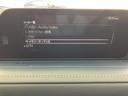 USBやスマートフォン連携、ディスク、テレビなど、複数の音源を選べる画面です。利用するソースを一覧から確認でき、好みに合わせて車内の音楽やコンテンツを楽しめます。