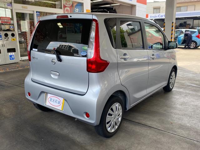 デイズ Ｊ　ＥＴＣ　キーレスエントリー　電動格納ミラー　ベンチシート　ＣＶＴ　ＡＢＳ　ＣＤ　ミュージックプレイヤー接続可　衝突安全ボディ　エアコン　パワーステアリング　パワーウィンドウ　レンタＵＰ（15枚目）