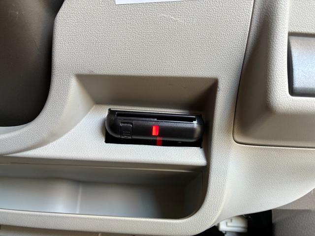 キャロルエコ ＥＣＯ－Ｘ　ＥＴＣ　スマートキー　アイドリングストップ　電動格納ミラー　ＣＶＴ　盗難防止システム　ＡＢＳ　ＣＤ　衝突安全ボディ　エアコン　パワーステアリング　パワーウィンドウ　レンタＵＰ（7枚目）