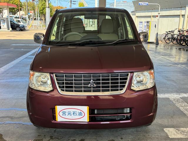 ｅＫワゴン ＭＸ　ＥＴＣ　キーレスエントリー　電動格納ミラー　ベンチシート　ＡＴ　盗難防止システム　ＣＤ　アルミホイール　衝突安全ボディ　エアコン　パワーステアリング　パワーウィンドウ　レンタＵＰ（12枚目）