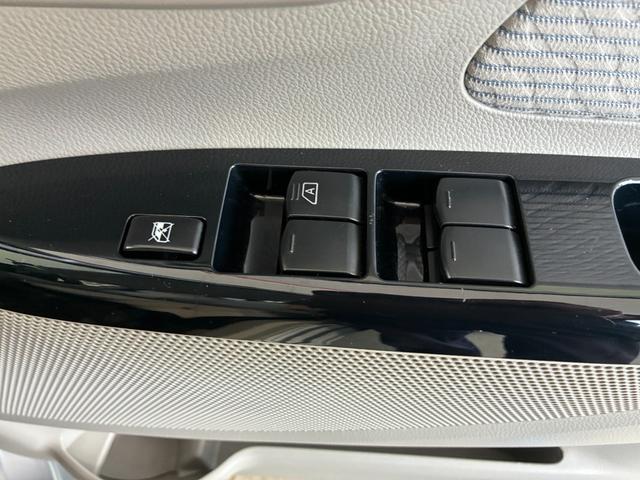 デイズ Ｘ　ＥＴＣ　全周囲カメラ　ナビ　スマートキー　アイドリングストップ　電動格納ミラー　ベンチシート　ＣＶＴ　盗難防止システム　ＡＢＳ　ＣＤ　ＤＶＤ再生　Ｂｌｕｅｔｏｏｔｈ　レンタＵＰ（23枚目）