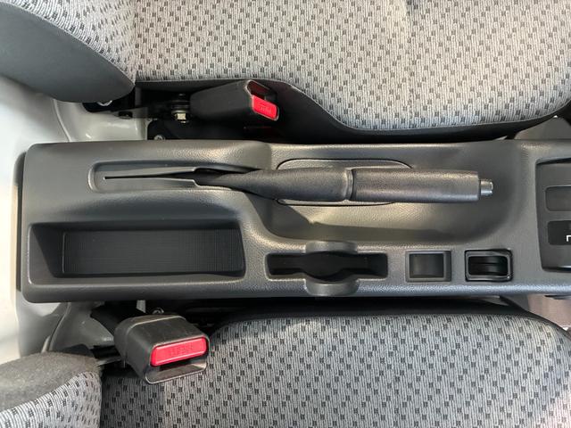 ＮＴ１００クリッパートラック ＤＸ　ＡＴ　ＥＴＣ　エアコン　運転席エアバッグ　助手席エアバッグ　レンタＵＰ（9枚目）