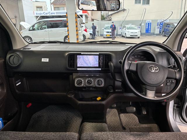 パッソ X クツロギ ETC ナビ スマートキー 電動格納ミラー CVT 盗難防止システム 衝突安全ボディ ベンチシート ABS CD DVD再生 エアコン パワーステアリング パワーウィンドウ レンタUP(2枚目)