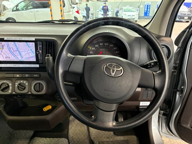 パッソ X クツロギ ETC ナビ スマートキー 電動格納ミラー CVT 盗難防止システム 衝突安全ボディ ベンチシート ABS CD DVD再生 エアコン パワーステアリング パワーウィンドウ レンタUP(3枚目)