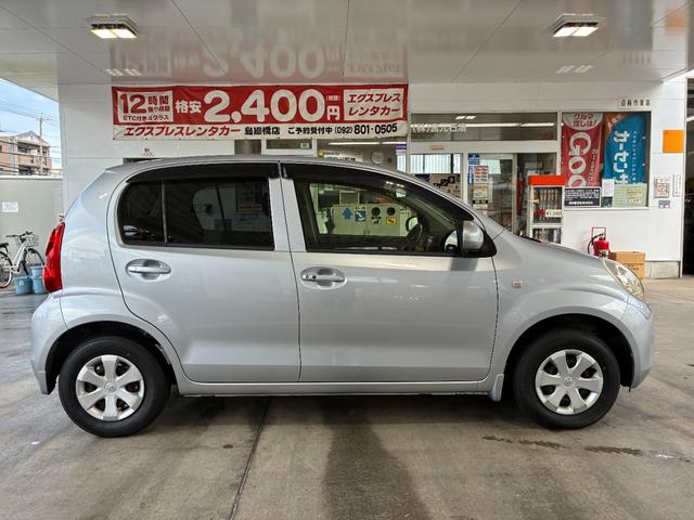 パッソ X クツロギ ETC ナビ スマートキー 電動格納ミラー CVT 盗難防止システム 衝突安全ボディ ベンチシート ABS CD DVD再生 エアコン パワーステアリング パワーウィンドウ レンタUP(14枚目)