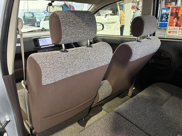 パッソ X クツロギ ETC ナビ スマートキー 電動格納ミラー CVT 盗難防止システム 衝突安全ボディ ベンチシート ABS CD DVD再生 エアコン パワーステアリング パワーウィンドウ レンタUP(22枚目)