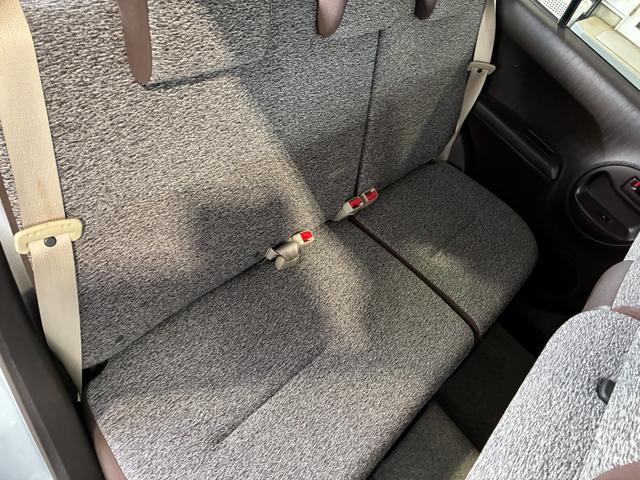 パッソ X クツロギ ETC ナビ スマートキー 電動格納ミラー CVT 盗難防止システム 衝突安全ボディ ベンチシート ABS CD DVD再生 エアコン パワーステアリング パワーウィンドウ レンタUP(33枚目)