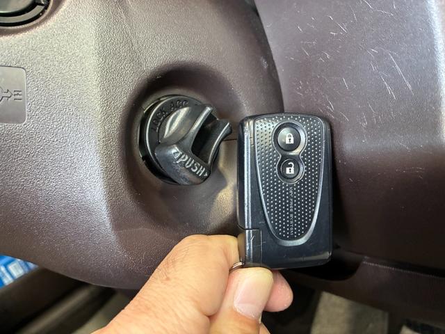 パッソ X Lパッケージ 4WD ETC スマートキー 電動格納ミラー CVT 盗難防止システム 衝突安全ボディ ベンチシート ABS ESC エアコン パワーステアリング パワーウィンドウ レンタUP(9枚目)