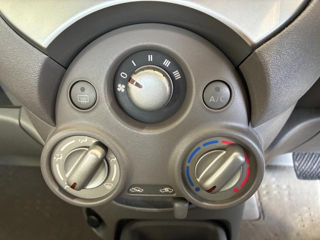 マーチ １２Ｘ　ＥＴＣ　スマートキー　アイドリングストップ　電動格納ミラー　ＣＶＴ　盗難防止システム　衝突安全ボディ　ＡＢＳ　ＣＤ　エアコン　パワーステアリング　パワーウィンドウ　レンタＵＰ（5枚目）