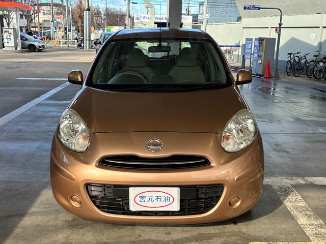 マーチ １２Ｘ　ＥＴＣ　スマートキー　アイドリングストップ　電動格納ミラー　ＣＶＴ　盗難防止システム　衝突安全ボディ　ＡＢＳ　ＣＤ　エアコン　パワーステアリング　パワーウィンドウ　レンタＵＰ（12枚目）